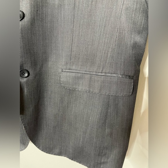 NWT mens grey suit 58/42 Euro.  Husband tried it on more like a big 44/small 46 - Picture 2 of 16